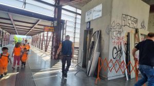 Tre mesi a piedi alla stazione di Ivrea Ascensore fuori servizio dal 15 marzo