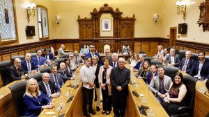 Gijón apruebas sus máximos honores: el pleno confirma la Medalla de Oro al Codema, las medallas de Plata a Figaredo y a la Felix y a Massiel como hija adoptiva