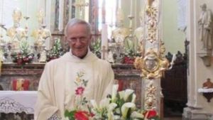 Olgiate, è morto a 85 anni don Giancarlo Cereda: era parroco di San Zeno dal 1994