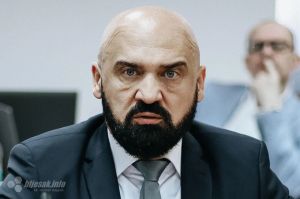 Originali falsifikata: Rame i lame za plakanje