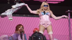 Madonna gibt Überraschungskonzert am Times Square