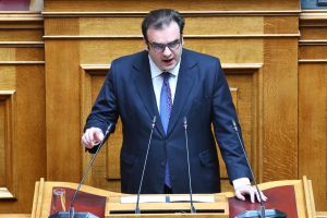 Πότε θα ψηφιστεί η αύξηση του ακατάσχετου στα 1.600 ευρώ