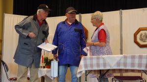 Senioren als Betrugsopfer: Theater warnt mit echten Fällen und echten Tränen in Pfullendorf