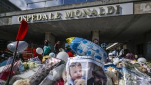 Domenico e il trapianto sbagliato al Monaldi, i periti del gip acquisiscono esami e comunicazioni dell'ospedale