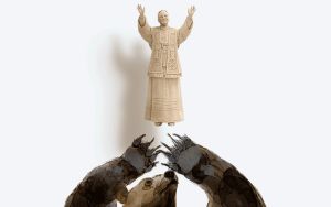León ante el abrazo del oso