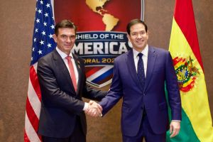 EE.UU. apoya a presidente boliviano ante protestas; oposición denuncia injerencia
