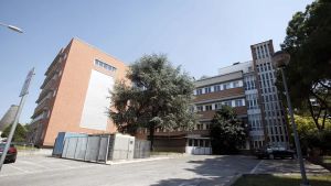 Violenze sessuali in corsia, parla una vittima: «Quel medico mai pentito e l’ospedale in silenzio»