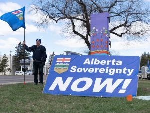 Bell: Separatists on the ropes, no doubt they'll blame Danielle Smith