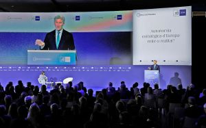 Feijóo ya no come butifarra en La Plata con la aristocracia empresarial catalana
