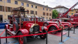Raduno Vigili del Fuoco, la memoria del terremoto riempie piazza Primo Maggio: «Eravamo soli in un mondo rovesciato»