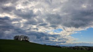 Wechselhaftes Wochenende - Sonne und Gewitter am Montag