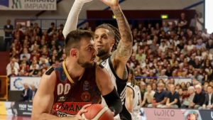 Basket, la Reyer ci crede: ultimo sforzo per il sogno finale