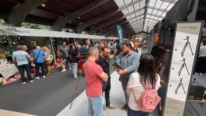 Narcenatur llena Cangas: la feria, que reúne a 120 expositores, busca consolidarse como referente nacional