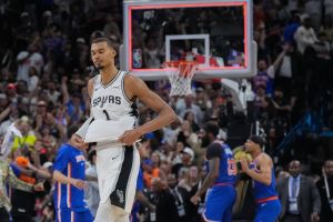 Nueva York vuelve a creer: Knicks a dos victorias de romper una sequía de 53 años