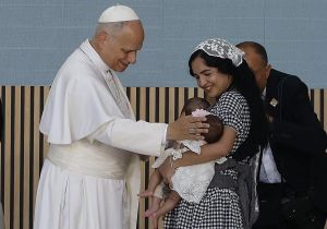 Un líder y un confesor entre el ruido
