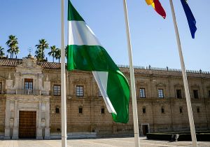 El Parlamento calibrará el pulso entre el PP y Vox