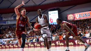 La Virtus Bologna cede a Venezia 90-83: addio finale
