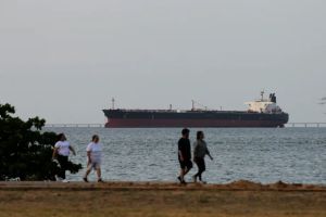 Substituting Venezuelan Oil for Persian Gulf Oil: A Geopolitical Reality Check