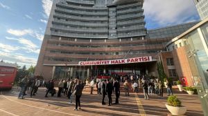 Partilerine giremeyenler: CHP’de iki CHP çıkmazı