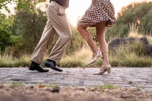 Gen Xers explain that quick moment in the ’90s when everybody suddenly got into swing music