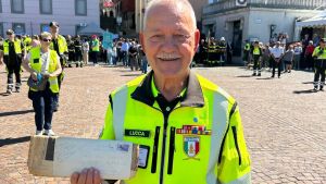 Le lettere del ’76 e la spesa con Nello: i retroscena e le storie umane del raduno dei Vigili del Fuoco a Gemona