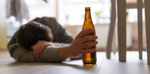 Masculinidades y adicciones: ¿por qué a ellos les cuesta más pedir ayuda?