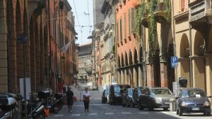 Carissimo centro, fino a 6mila euro al metro quadrato per comprare casa a Bologna