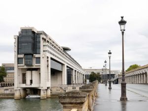 Quel régime minceur adopter pour notre État obèse ?