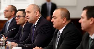 Безплатната рекламна „кошница“ на държавата