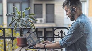 El Govern plantea pagar a los funcionarios que renuncien a teletrabajar
