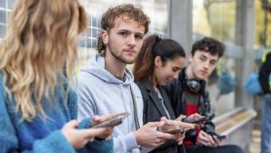 Handy-Nutzung der Gen Z: „In der Luftfahrt sprächen wir jetzt von bis zu 500 möglichen Toten“