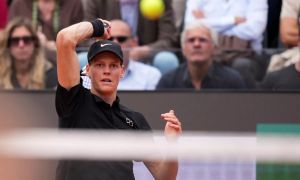 Sinner pred Wimbledonom ne bo igral na travi