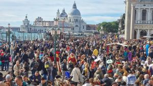 Affitti brevi a Venezia, lo studio: ogni cento residenti ci sono più di tre annunci on line