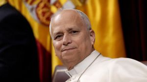 León XIV pone deberes a los políticos crispados y a la Iglesia tibia con los abusos