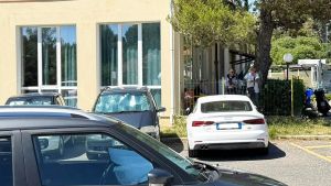 Ucciso di notte a colpi di pistola: delitto al Castellaccio, 31enne colpito alla testa e a una gamba