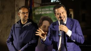 Sfogo dei militanti della Lega al sindaco di Treviso: «Via Salvini o sono guai»