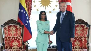 Venezuela küresel sisteme geri dönüyor: Dönüşen Türkiye-Venezuela ilişkilerinin şifreleri