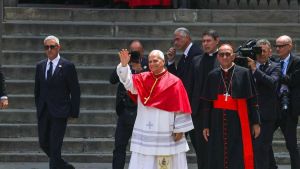 El Papa León XIV inicia su visita a Barcelona en la Catedral con un llamamiento a la unidad en catalán y castellano