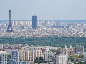 Pourquoi Paris doit absorber sa banlieue
