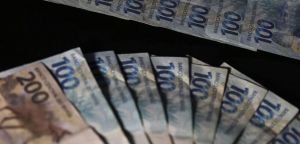 Bancos públicos e taxa de juros