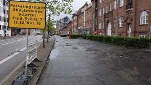 250 meter med kom­mu­na­le par­ke­rings­plad­ser luk­ket frem til fre­dag aften - in­klu­si...