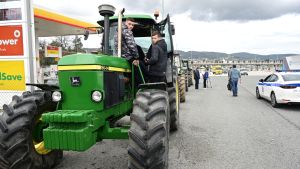 Aγρότες: Ανοίγει η πλατφόρμα για την επιδότηση 15% στην αγορά λιπασμάτων