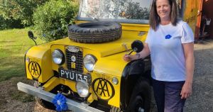 Vintage Land Rover run brings support to families affected by dementia