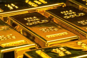 Gold Prices Ease 0.25% To $4,352.50 As Equity Rally And Stronger Dollar Curb Safe-Haven Buying