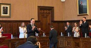 Juan Latorre toma el relevo de Francisco Reyes en la Diputación de Jaén: “No prometo milagros, prometo trabajo, escucha y transparencia”