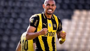 Emanuel Gularte, opción para la defensa del Sporting