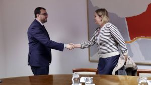 Barbón alienta una unión de IU y Tomé como freno al avance de la derecha: 