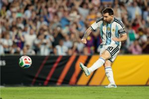 Argentina beats Iceland 3-0 as Messi breaks yet another record