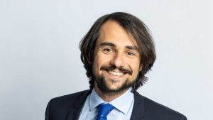 Schlein esulta, ma il nuovo sindaco di Agrigento è un ex No vax amico di Dibba
