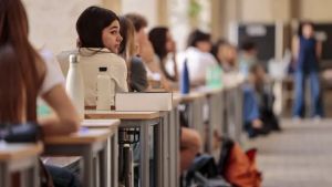 L’esame di maturità cambia forma e nome: orale con meno materie e niente tesina
